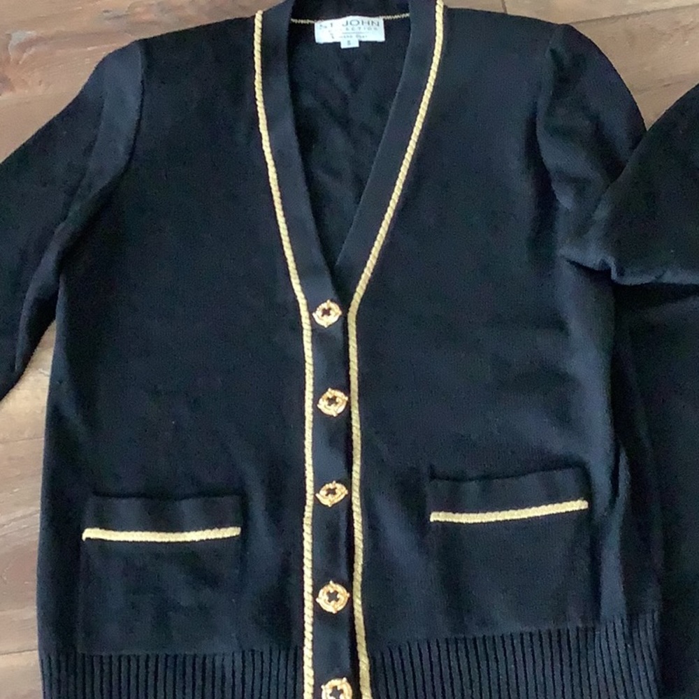 Gorgeous black and gold Knit Sweater Set by St.John 🖤🖤🖤🖤💛 - Picture 2 of 10